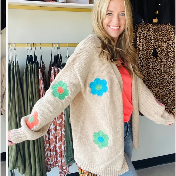 Flower Embroidered Cardigan Sweater - Picture 2 of 3